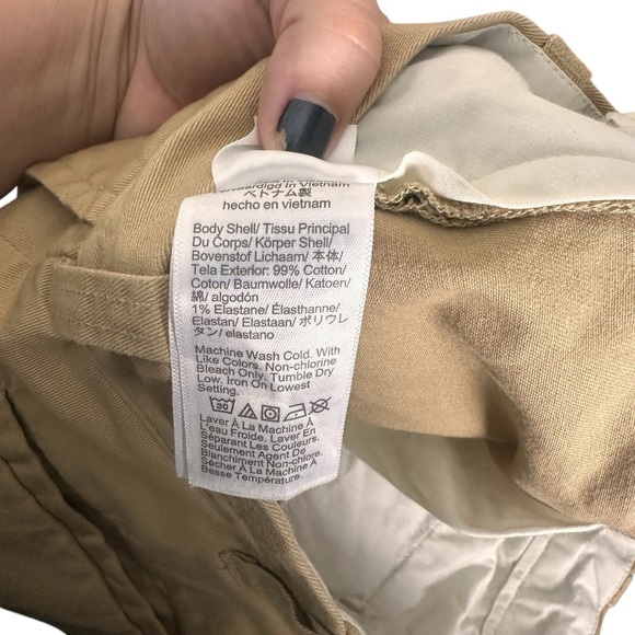 J. Crew Factory 7” Inseam Khaki Shorts Size 32 - Picture 5 of 8